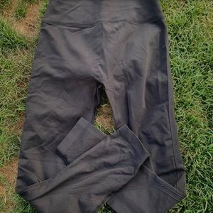 Lululemon size 6 fits S/M